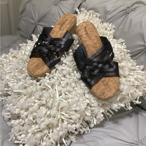 NWOT - Cloudwalkers by Avenue - Black Weave Wedges - Never Worn - Size 10W!
